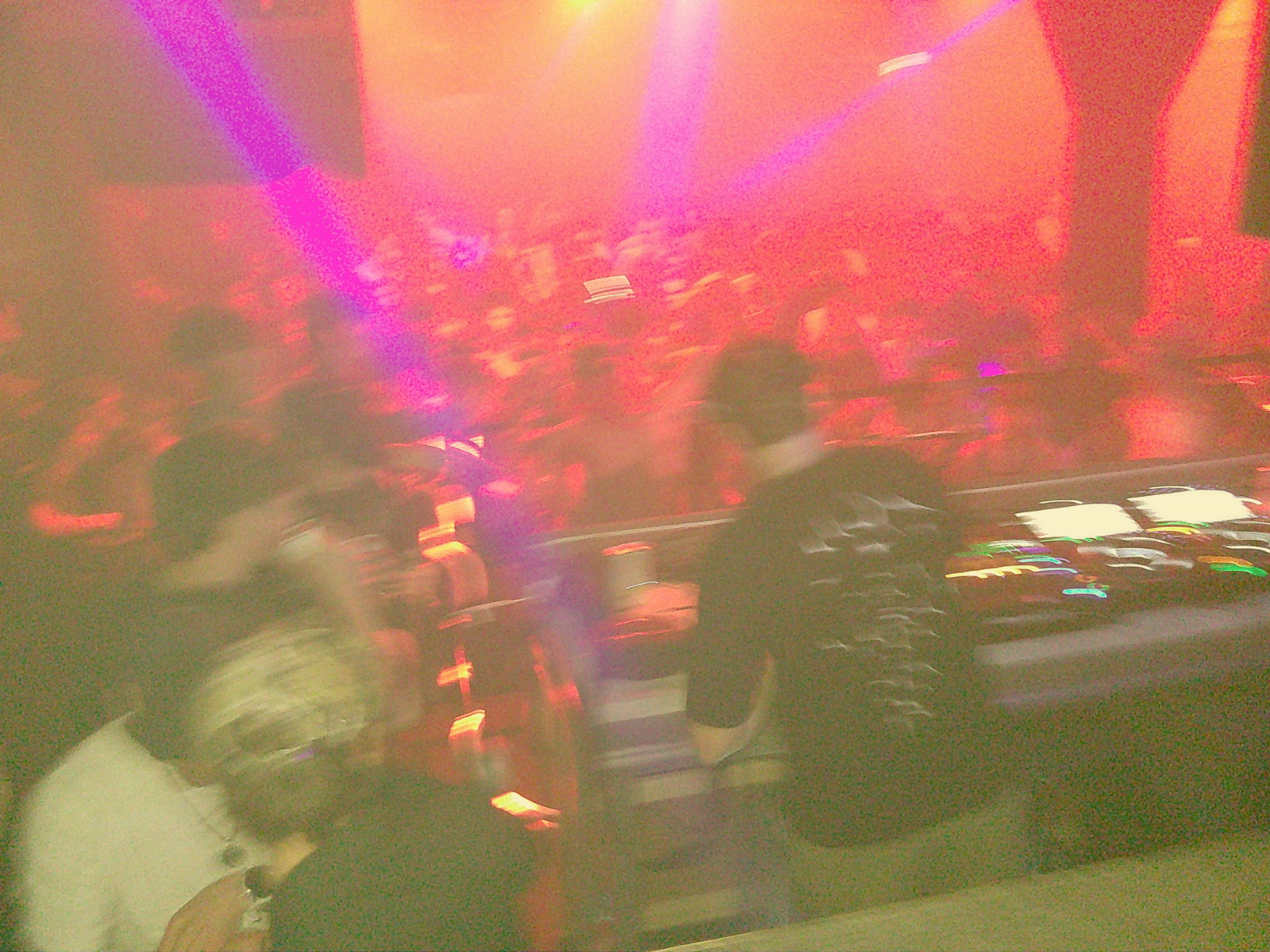 holdtight. // BSEARL // Easter Bank Holiday // No Phones Party